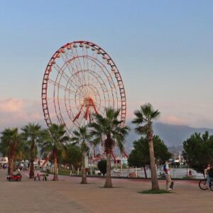8 d. Poilsinė kelionė į Batumį su poilsiu prie Juodosios jūros + ekskursijos (skrydis iš Rygos)